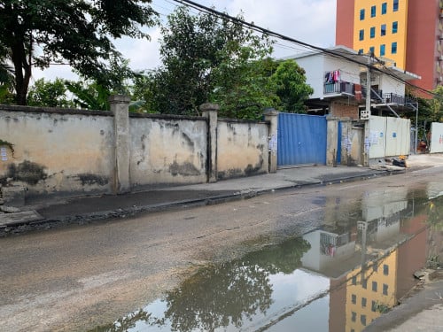 ដីលក់ភ្នំពេញថ្មី ជិតសណ្ឋាគារ ឌីវីត