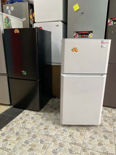 ទូទឹកកកជជុះស្អាតសំនុំ