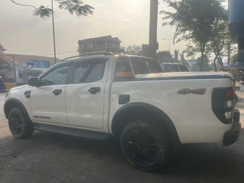 មហាថ្មីខ្លាំង ម្ចាស់ដេីមទី1 Ford Ranger Wildtrak 2022