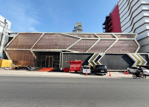 អគារសម្រាប់ជួល​ នៅជិតកោះពេជ្រ | Building for Rent near Koh Pich