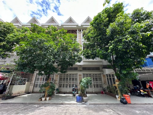 ផ្ទះល្វែង សម្រាប់លក់តម្លៃល្អខ្លាំងមានតែមួយ Flat for sale