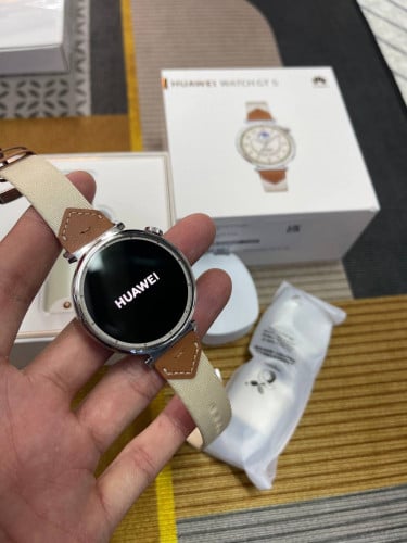 ទើបកាត់បាន ១ដើមស្អាត់Huawei watch GT5 41mm Brown 99%99$
