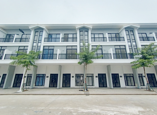 វីឡាកូនកាត់ LV សម្រាប់ជួល | Link Villa LV for Rent