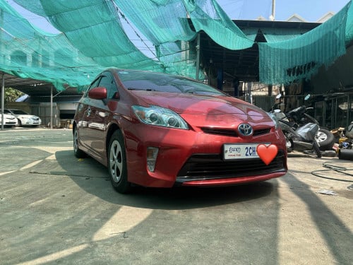 លក់ Prius 013 option 3 ថ្មីដាច់ ទឹកថ្នាំហ្សុីន ម្ចាស់ដើមផ្ទាល់ លក់ដូរសេរី