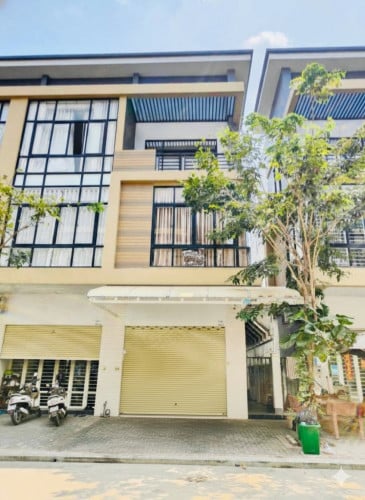 ផ្ទះអាជីវកម្មសម្រាប់ជួល | Shophouse for Rent (ផ្ទះចំហៀង)