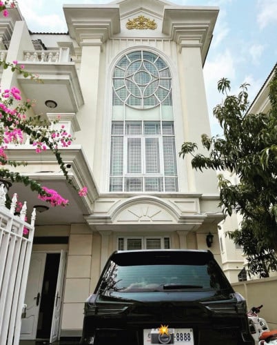 វីឡាភ្លោះសម្រាប់ជួលនៅបុរី The Mekong Royal