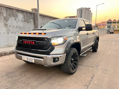 លក់ Toyota Tundra 2007 Full Limited P2 up 2021 ហ្កាសហើយ ឡាយសិន