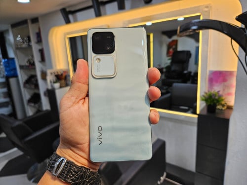 #ViVO  V30 ♤ ក្រុមហ៊ុន  ♡  Sim 2  ◇ ⚜️ 12GB ram + 512GB rom  ⚜️