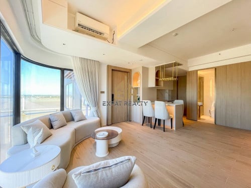 3 bedroom condo for rent at Vue Aston condo