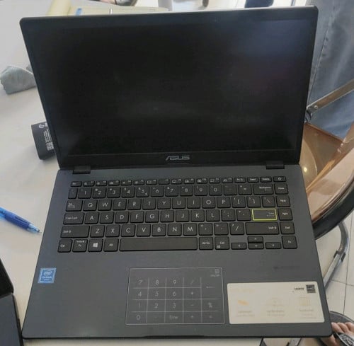 asus vivobook E410m