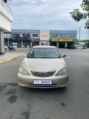 Car for sale Camry 02 XLE ឡានស្អាតអត់បុកអត់ច្រេះទឹកថ្នាំស្រីនធានាមិនប្ដូរពណ័ ក្នុងលឿងពូកស្បែក