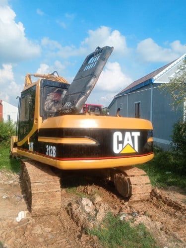 CAT 312B កំពង់ធ្វើការនៅក្រចេះ