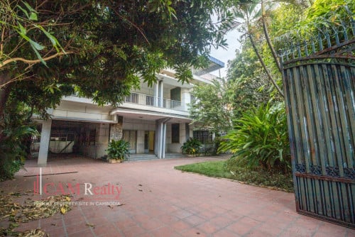 Commercial Villa For Rent in BKK1