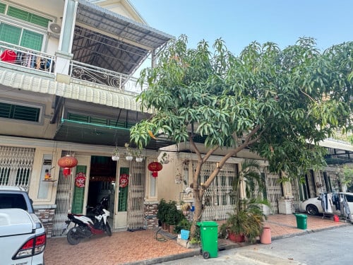 House for sale 4.2x15EO បូរី​ ផុនស៊ុយ​ គំរោង១​ ចោមចៅ​ ថែមគ្រឿងសង្ហារឹមឈេីប្រណិតទាំងអស់