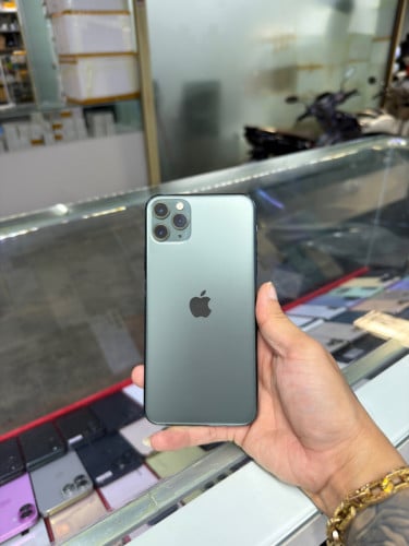 iPhone 11 Pro Max Green LL/A HD256GB Phone Condition 97% 🔋84% , ដូរអេក្រង់ហ្សីន , មានស្កេនមុខ