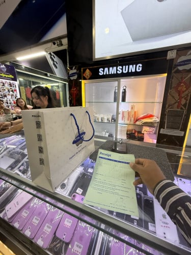 នៅធានា ពីក្រុមហ៊ុន falcon