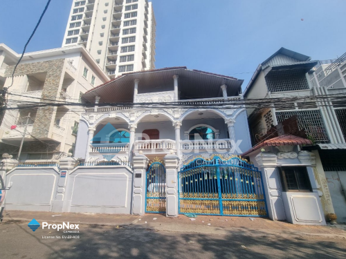 Large House for rent in Bkk3