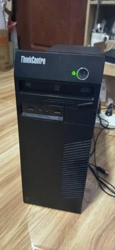 Lenovo ThinkCentre M73 10B00006US Desktop Computer - Intel Core i3 i2-413 -6GB SSD 128GB/ HDD 512GB