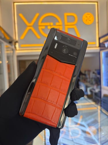 MetaVertu 2 alligator