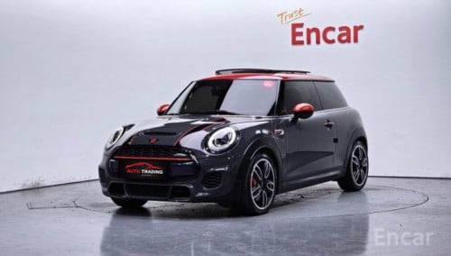 Mini Cooper JCW Coupe 2015
