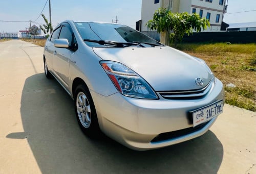 Prius 06 full option ធានាឡានស្អាតខ្លាំង អាគុយថ្មី ABS ថ្មី