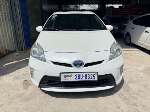 Prius 2013 option 3 យ៉ាន់ Option 5