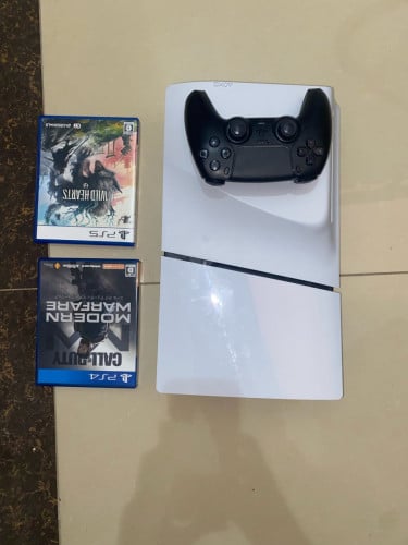 PS5 Slim Disc Drive With Two Games លក់ឬវៃដូរ