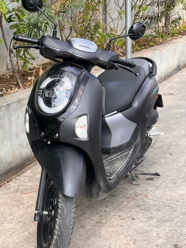 scoopy. 025 ក្រុមហ៊ុន