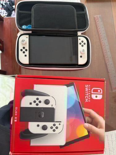 Switch oled JB 512g មានហ្គេមពេញ គ្រឿងមួយសេដ កំពង់សោម