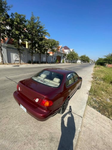 TOYOTA Corolla 2000