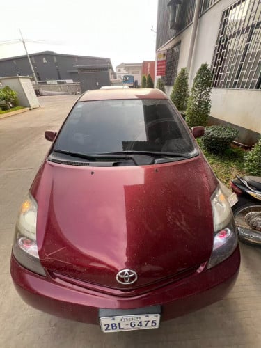 TOYOTA PRUIS 04 ក្រហម