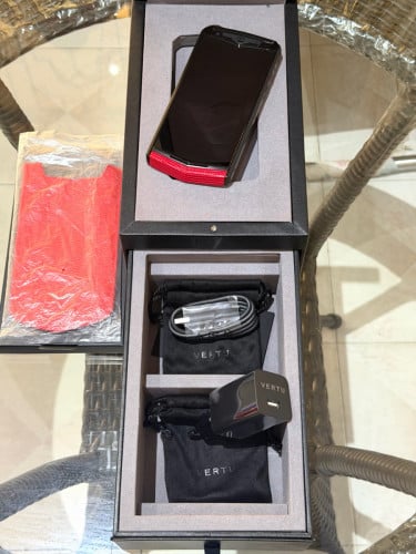 Vertu Aster P Pure Black Forest Lizard