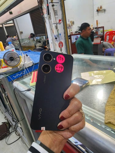 ViVo .y.03- 64g4G4.99%