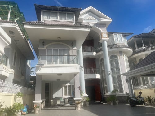 ផ្ទះវីឡាលក់បន្ទាន់