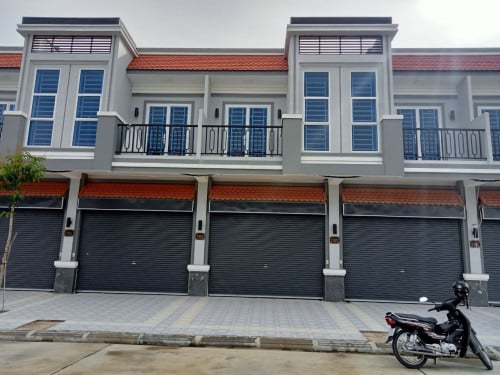 ផ្ទះជួលនៅ បុរីលឹម ឈាងហាក់ ក្រាំងធ្នុង ជិតផ្សារឈូកវ៉ា២