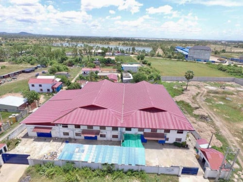 ឃ្លាំងលក់ ក្រោយសាលាកូរ៉េ