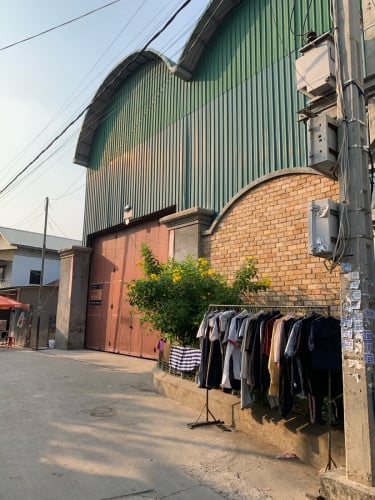 ឃ្លាំងលក់ ជិតផ្សារឈូកមាស