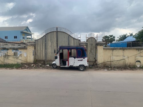 ដីលក់ ជិតរង្វង់មូលចោមចៅ