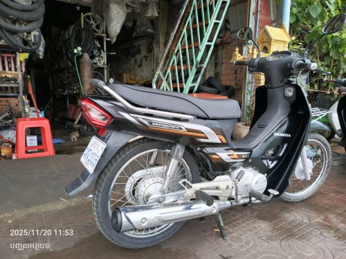 ម៉ូតូលក់