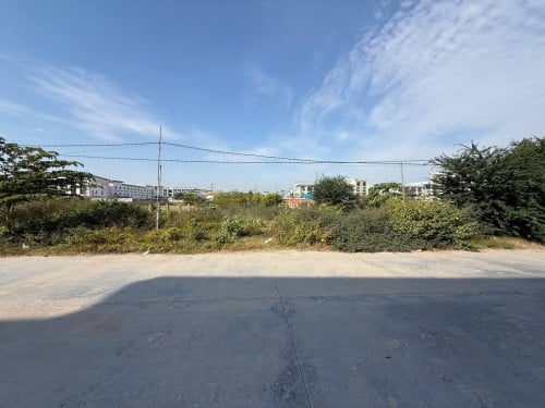 ដីលក់(15x46)នៅជិតបុរីពិភពថ្មីឈូកវ៉ា2