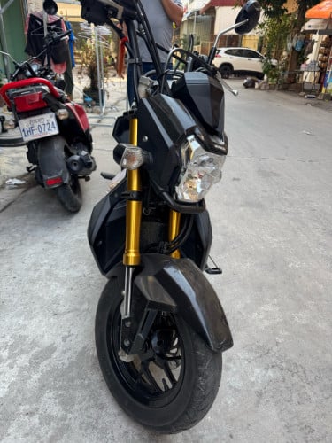 លក់បន្ទាន់​ ទាល់លុយ​ ម៉ូតូ​ផ្ទាល់ខ្លួនអត់សូវជិះទេ​ ទេីប​ជិះបាន2ម៊ឺនគីឡូទេ