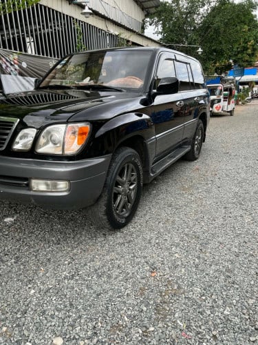 ឡានលក់ ឆ្នាំ2000 តម្លៃ 9750$ ចរចា