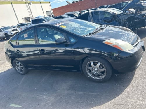 មកដល់ថ្ងៃ 22 នេះ 2009” Prius ខ្មៅ Full Touring Map JBL មេឡានកម្រ៉រ