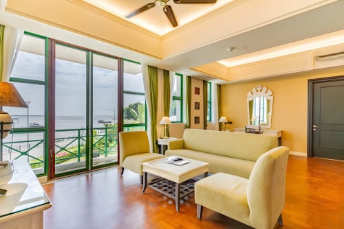 𝐅𝐨𝐫 𝐑𝐞𝐧𝐭: 3 Bedroom Serviced Apartment- Duan Penh Area