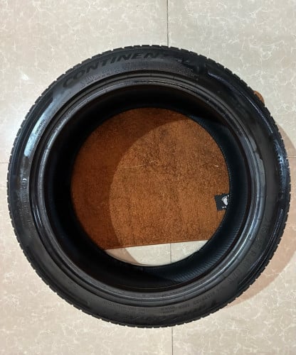 សំបកកង់ Continental 215/45/17