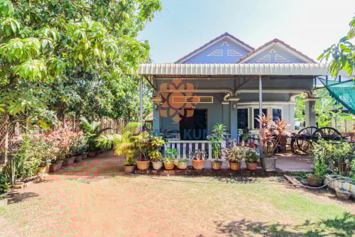 ផ្ទះលក់ក្នុងក្រុងសៀមរាប-ជិតផ្សារខ្នារ/House for Sale in Siem Reap City, Near Phsar Khnar