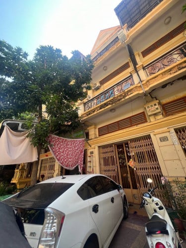 ផ្ទះលក់ នៅជិតផ្សារ æon2 និង មាក្រូ(makro)