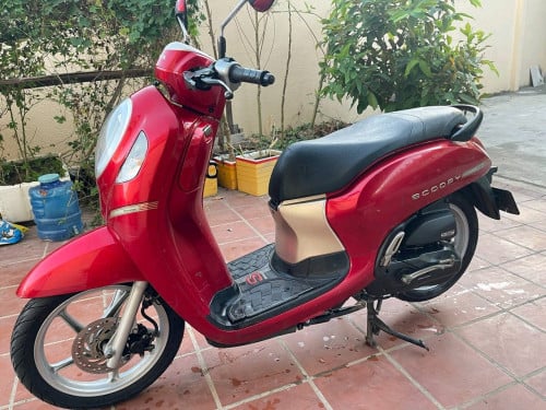 លក់ម៉ូតូ Scoopy 022 មានកាតគ្រី តម្លៃ1680$