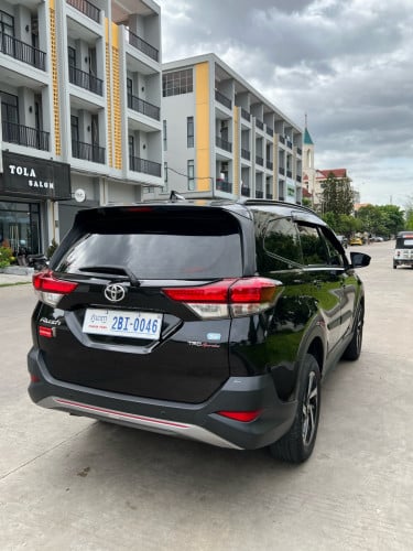 ឡានស្អាត Toyota Rush 2020 TRD