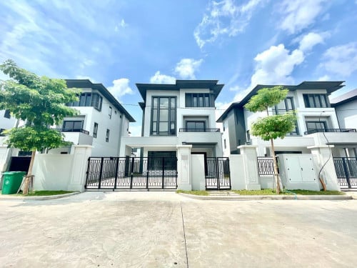 🏡វីឡាឃ្វីន A លក់បន្ទាន់ខ្លាំង! បុរីជីបម៉ុង598 ជិត AEON2